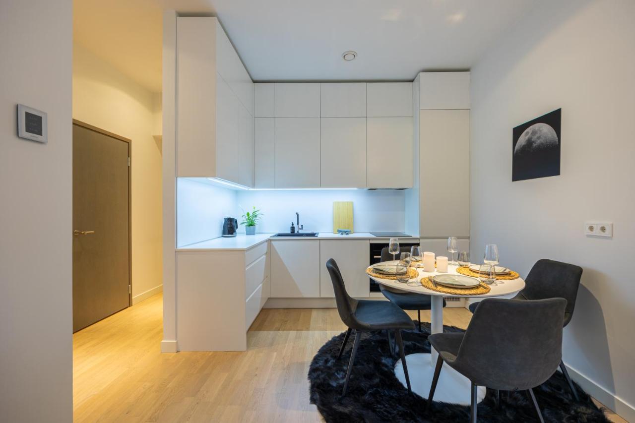Rotermanni Apartment#Top Location#Spacious#Free Parking Талин Екстериор снимка