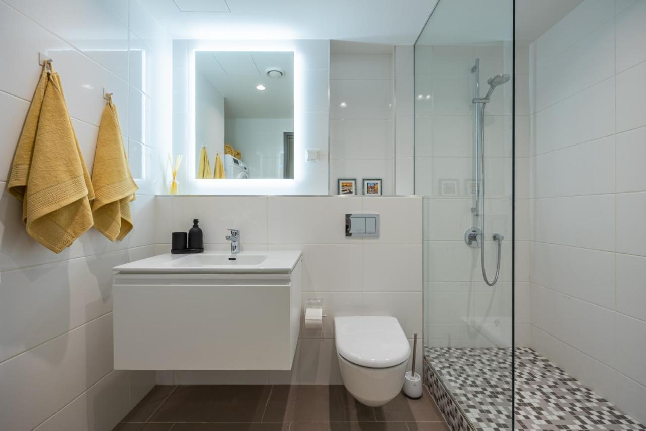 Rotermanni Apartment#Top Location#Spacious#Free Parking Талин Екстериор снимка